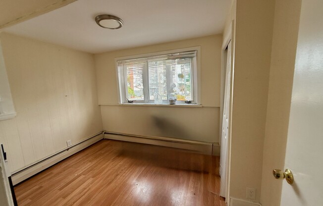 96 LYNNWAY