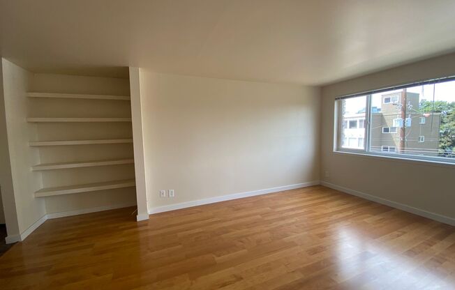 2 beds, 1 bath, 675 sqft, $2,595, Unit 402