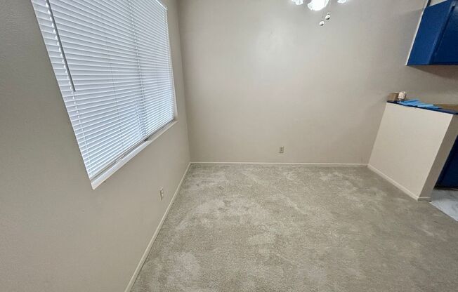 Cozy 1 Bedroom, 1 Bath Condo with Easy Freeway Access