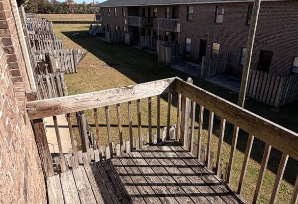 2 beds, 1 bath, 855 sqft, $1,049, Unit 3366-14