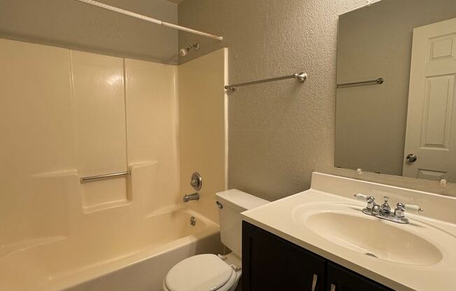 1 bed, 1 bath, $995, Unit # 103