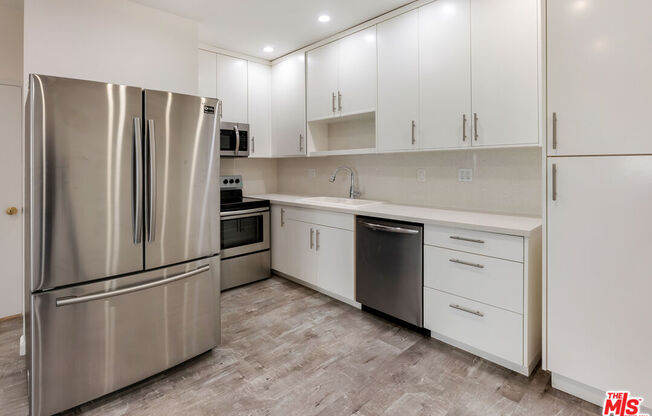 1 bed, 1 bath, 682 sqft, $2,600, Unit 220