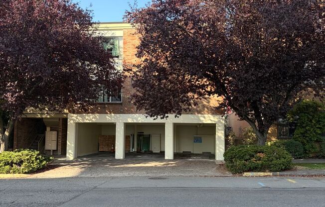 412 W MERCER APARTMENTS