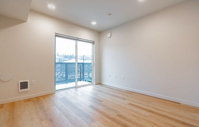 Studio, 1 bath, 307 sqft, $1,295, Unit 829