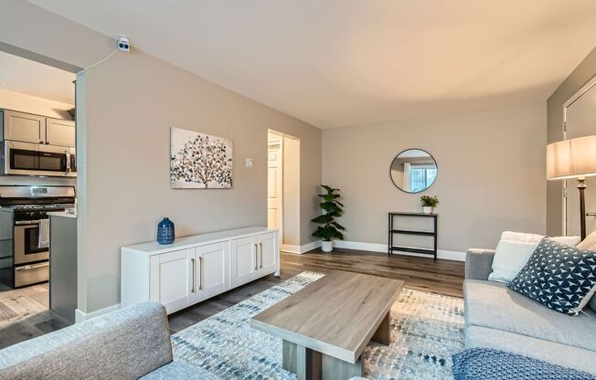 The Avenue 425