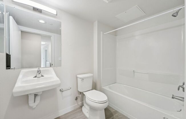 2 beds, 2 baths, 853 sqft, $3,750, Unit 407