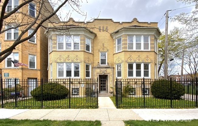 3722 W WILSON AVE