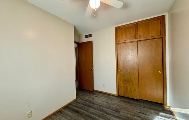 2 beds, 1 bath, $775, Unit # 1