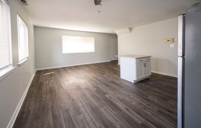 2 beds, 1.5 baths, 1,200 sqft, $1,895
