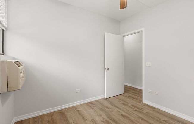 2 beds, 1.5 baths, 672 sqft, $2,400, Unit 107