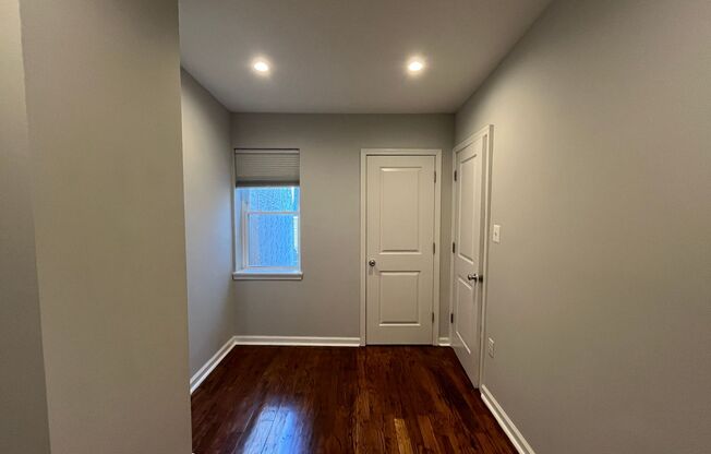 2 beds, 1 bath, $1,700