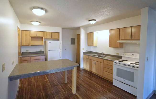 Rolling Hills apartments Kitchen, St. Paul, Minnesota