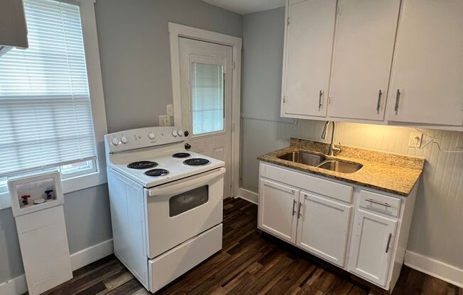 1103 Berry Street - MOVE IN SPECIAL