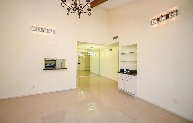 1100 Augusta Dr 8