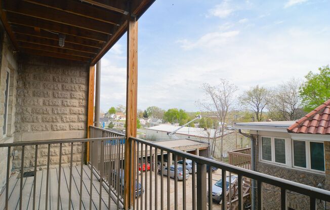 1 bed, 1 bath, 645 sqft, $970, Unit 911-304