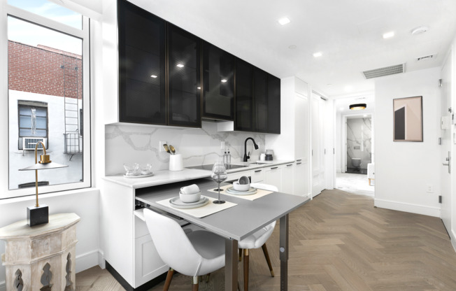 101 E 2 ST