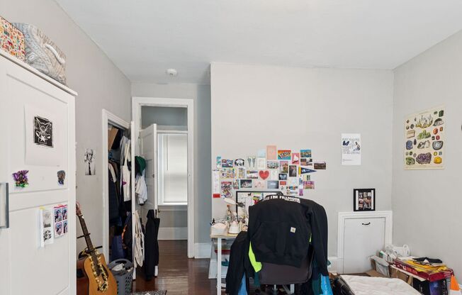 2 beds, 1 bath, 900 sqft, $1,590, Unit 3412 Spring Partners LP-1F