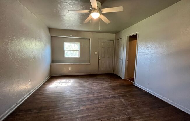 Comfortable Family Living in North Tulsa | 4 Bed | 1 Bath | $1,350/month