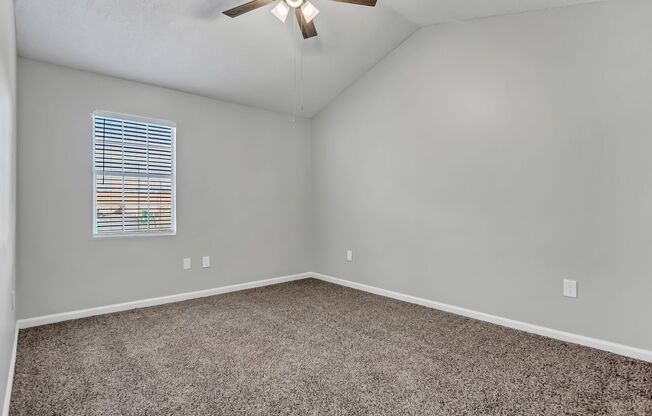 2 beds, 2 baths, 970 sqft, $995, Unit 235
