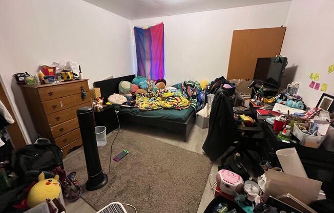 2 beds, 1 bath, 950 sqft, $1,075, Unit #55