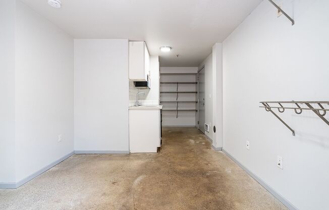 Studio, 1 bath, $845