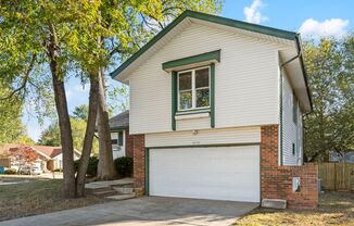 3 beds, 2 baths, $1,695