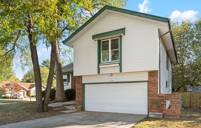 Gorgeous, 3 bedroom Split-Level home, move in ready!