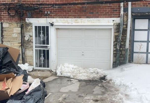 Stunning 3-Bedroom Townhome in East Oak Lane! Available NOW!