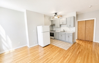 418 MASSACHUSETTS AVE