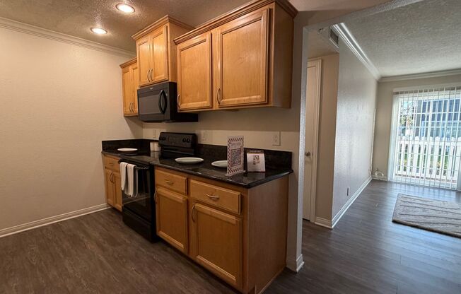 2 beds, 1 bath, 900 sqft, $2,795, Unit 411