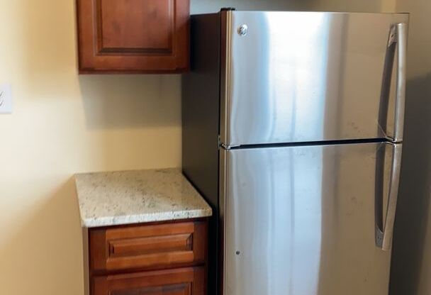 1 bed, 1 bath, $1,700, Unit 44