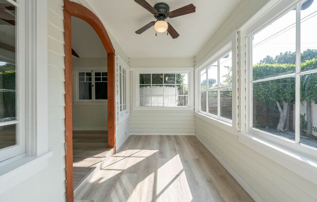 706 Marine Street - 1 Bedroom + Sudio Home