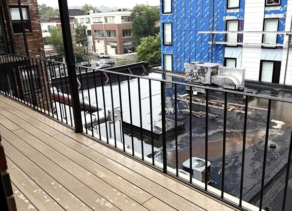 Studio, 1 bath, 999 sqft, $1,950, Unit 23