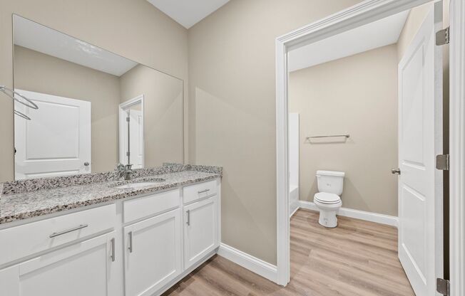 2 beds, 1 bath, 939 sqft, $900, Unit 137