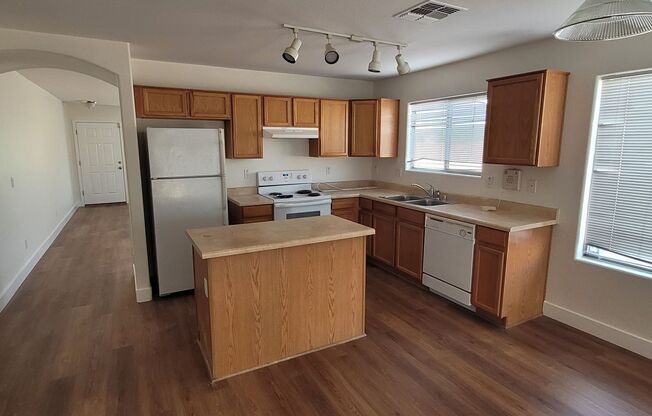 13109 W Clarendon