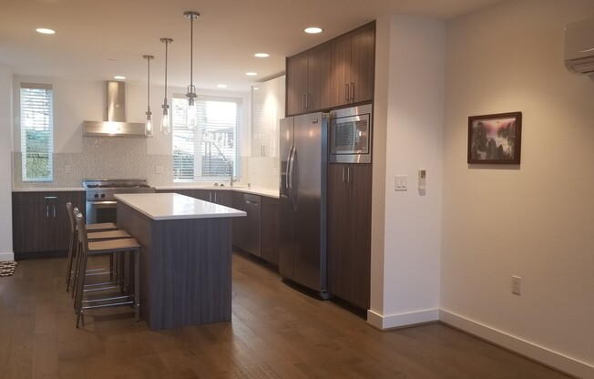 Spacious and modern townhome in Downtown Bellevue