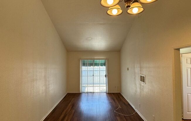 1218 Long Beach Ave