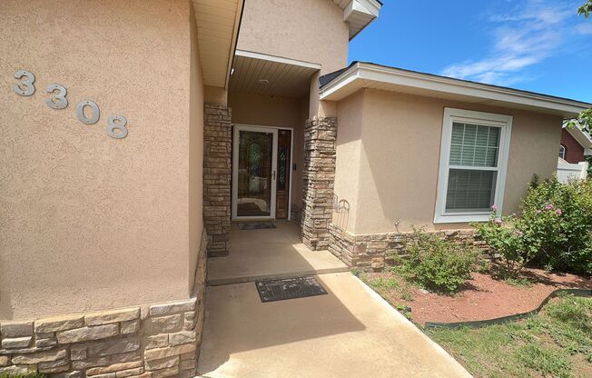 Beautiful 4 bedroom, 2 bath home for rent-Pet Friendly!