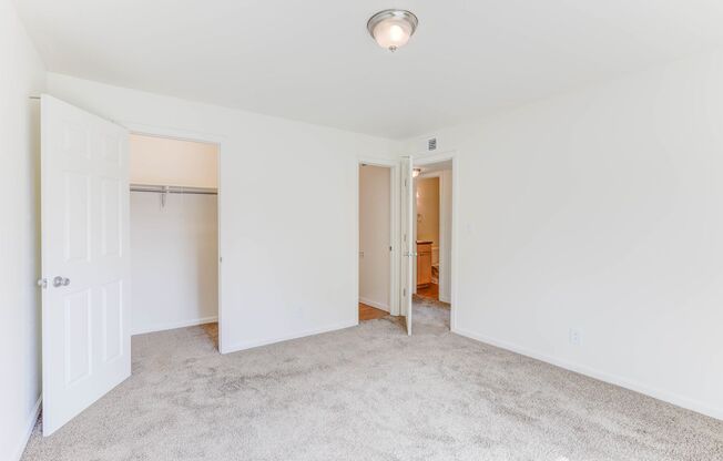 2 beds, 2 baths, 940 sqft, $1,575, Unit 47