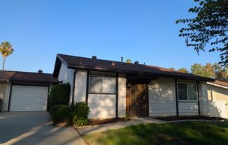 3 bed, 2 Bath in centrally located community of Redlands