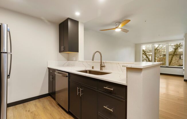 1 bed, 1 bath, 634 sqft, $2,445, Unit 511