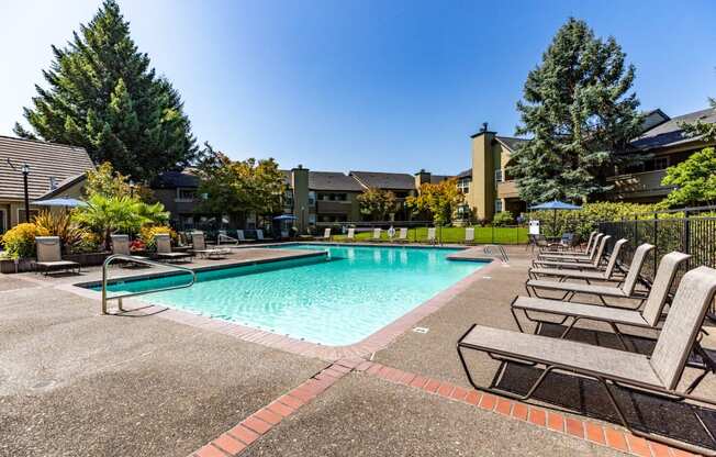 Pool at Overlook at Murrayhill, Beaverton, OR