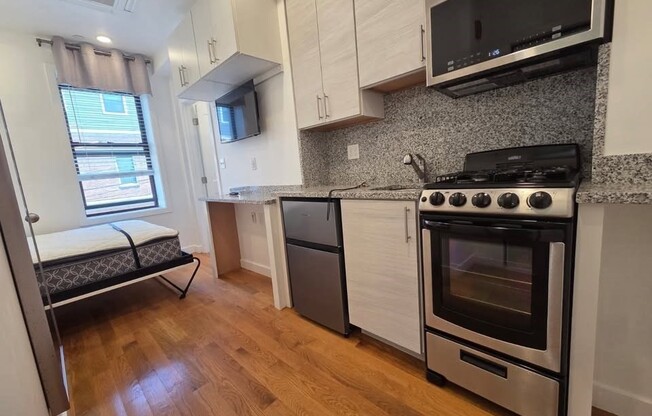 Studio, 1 bath, $1,495, Unit 26