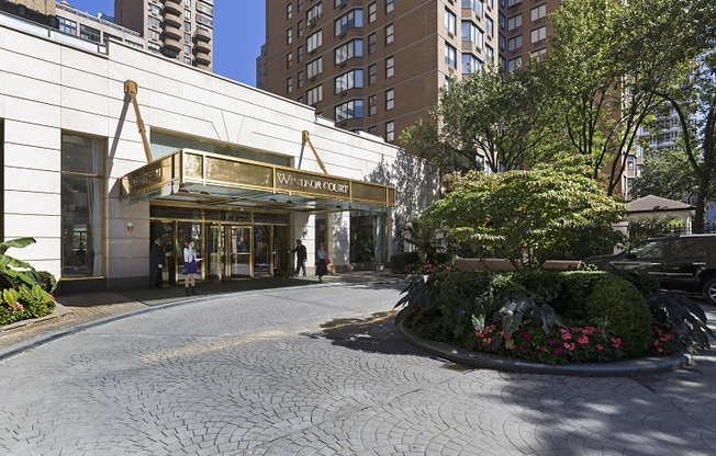 1 bed, 1 bath, 668 sqft, $5,490, Unit W14E