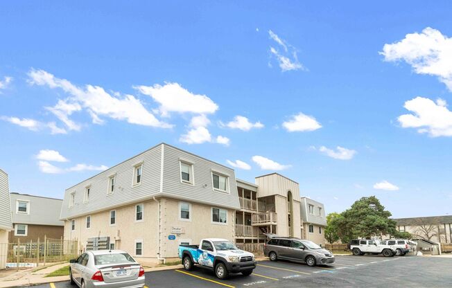 1 bed, 1 bath, 588 sqft, $1,000, Unit 507-206