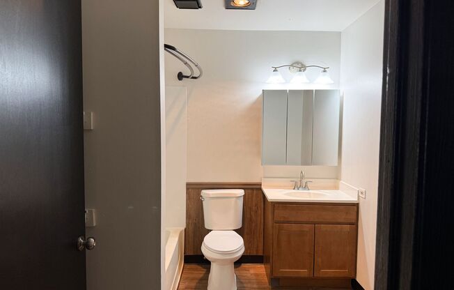 2 beds, 1 bath, 862 sqft, $1,249.99, Unit 1601-308