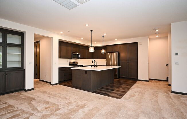 $4,790 - GORGEOUS FOUR BEDROOM HOME IN THE HEART OF DUBLIN