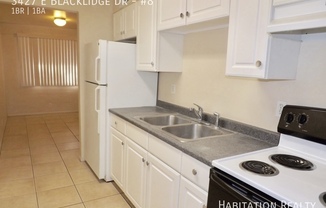 3427 E Blacklidge Dr