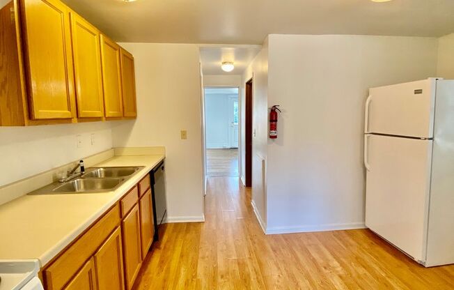 2 beds, 1 bath, $1,245, Unit 2