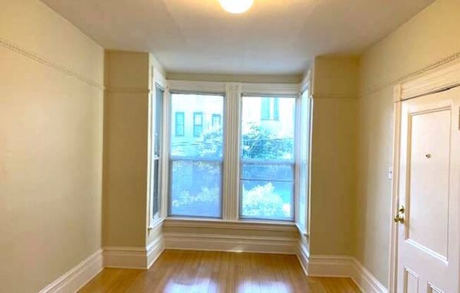 1 bed, 1 bath, $2,300